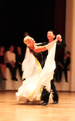 frauenball_2011_-_09.jpg