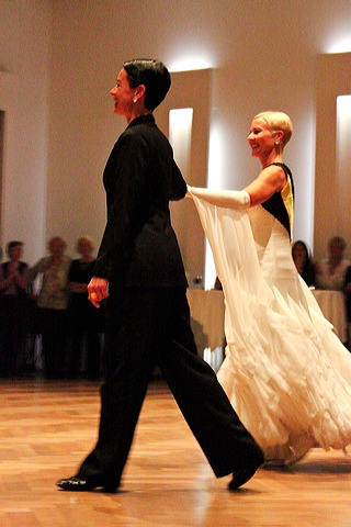 frauenball_2011_-_10.jpg
